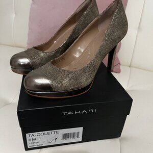 Tahari Gold Dress Heels Size 6
